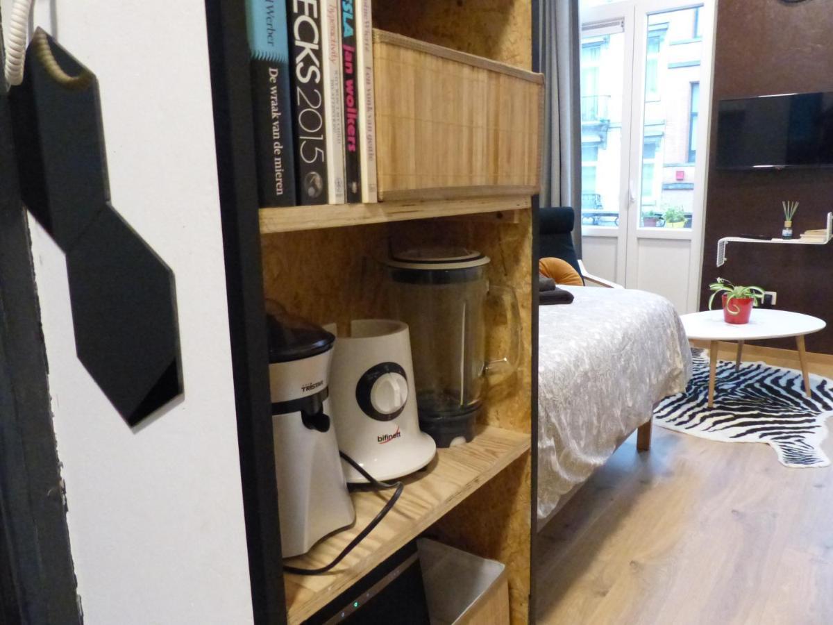 Superbe Studio Au 1Er Etage, Proche De La Gare Du Midi — Photos 2